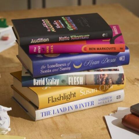 Αποκαλύφθηκε η βραχεία λίστα του Βραβείου Μπούκερ 2025 - Οι έξι υποψήφιοι συγγραφείς - Ο νικητής θα ανακοινωθεί στο Λονδίνο στις 10 Νοεμβρίου.