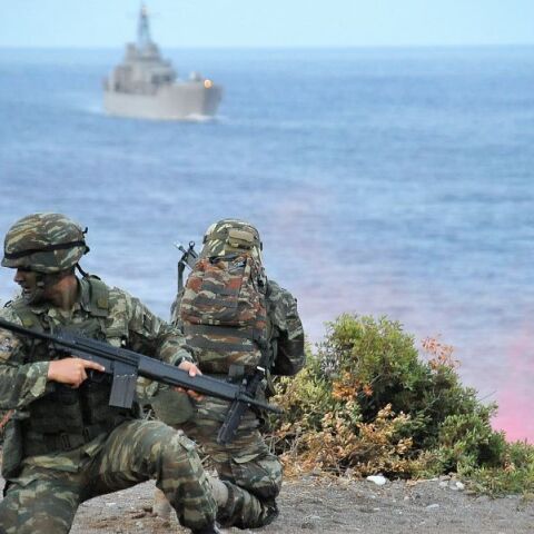 Στρατιωτική θητεία: Τι αλλάζει από τον Ιανουάριο σε κατάταξη, αναβολές και εξαγορά