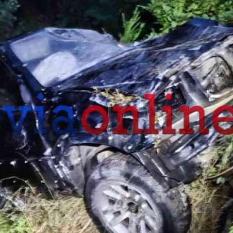 Εύβοια: Νεκρός ο ένας από τους επιβάτες του αυτοκινήτου που έπεσε σε γκρεμό βάθους 150 μέτρων