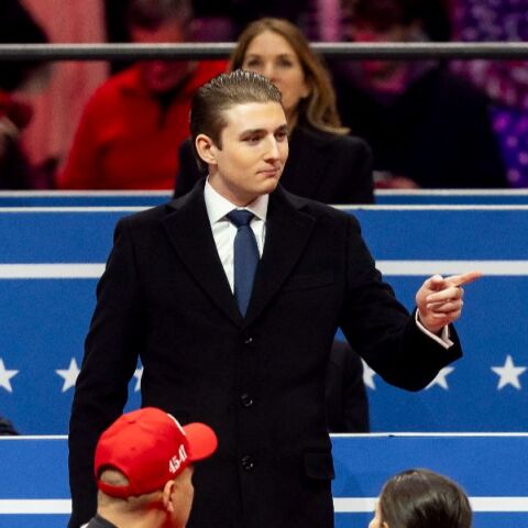 Ο Μπάρον Τραμπ βγήκε ραντεβού στον Trump Tower κι ένας ολόκληρος όροφος έκλεισε γι' αυτόν