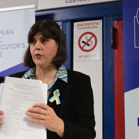 Η Κοβέσι ζητά επίμονα την αλλαγή του άρθρου 86 του Συντάγματος: «Αυτό εμπόδισε την έρευνα για Τέμπη και ΟΠΕΚΕΠΕ»