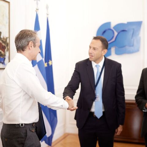 Συνάντηση Μητσοτάκη με τον αντιπρόεδρο της Google: Μας απασχολεί η προστασία των ανηλίκων στο διαδίκτυο