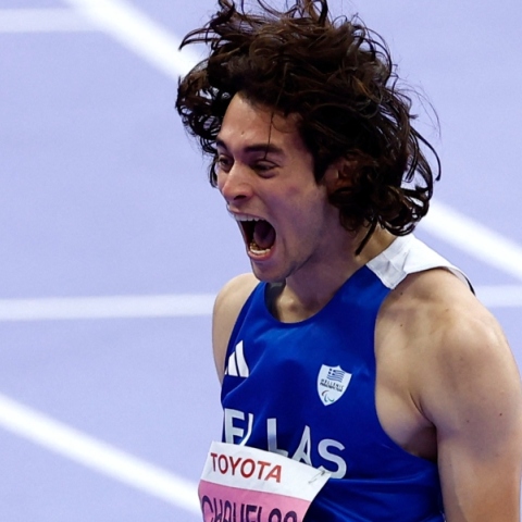 o-nasos-gkavelas-grafei-istoria-katakta-to-deftero-synechomeno-chryso-metallio-se-dromiko-agonisma__1_