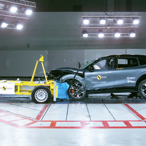 zeekr_7x_5-star_euro_ncap_02