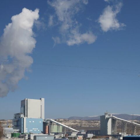 Οι τιμές του ρεύματος έχουν επιστρέψει στα επίπεδα του 2021 - Η Ελλάδα είναι πλέον κάτω από τον ευρωπαϊκό μέσο όρο, χάρη στην αύξηση των ΑΠΕ.