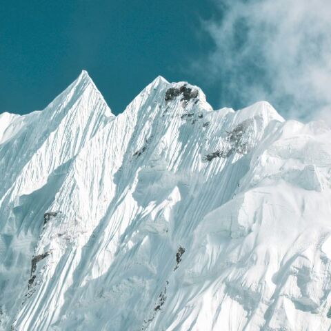 Ορειβάτες περιγράφουν την εφιαλτική χιονοθύελλα στο Έβερεστ: Ένιωσα ότι θα θαφτώ ζωντανός