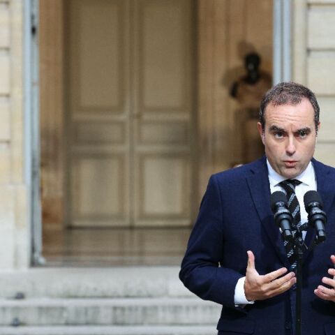 Παραιτήθηκε ο πρωθυπουργός της Γαλλίας, Σεμπαστιάν Λεκορνί