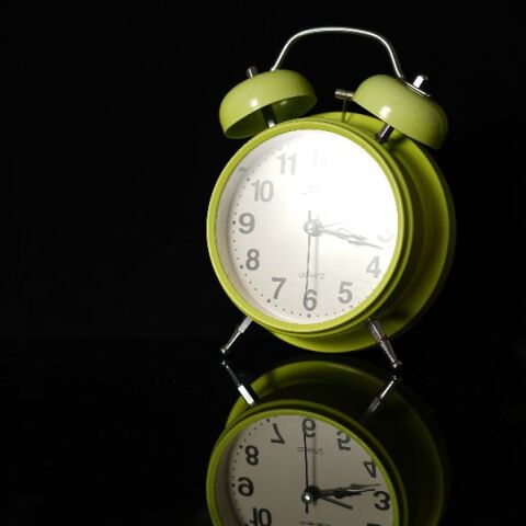 Αλλαγή ώρας 2025: Πότε γυρίζουμε τους δείκτες μία ώρα πίσω