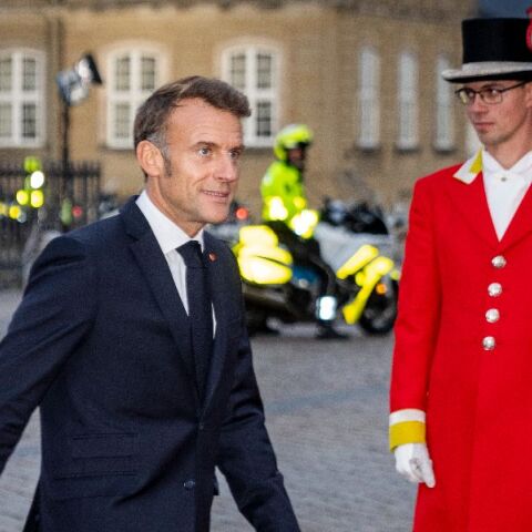 Γαλλία: Απομονωμένος ο Μακρόν - Τα σενάρια για τις επόμενες κινήσεις του