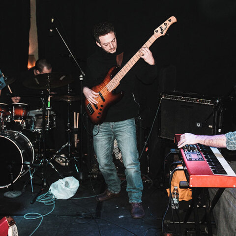 Citizen Jim: Ακούστε το νέο τους single «Tossed Away»