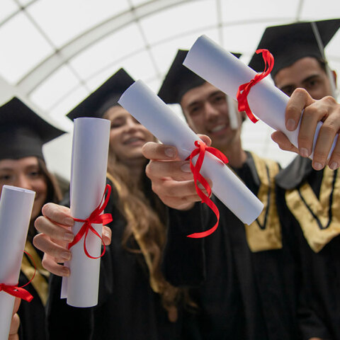 Εθνικό Απολυτήριο: Το ιερό δισκοπότηρο τnς εκπαίδευσης