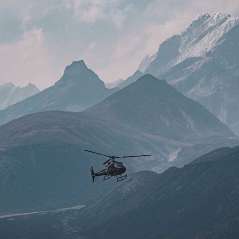 Έβερεστ: Όλοι οι εγκλωβισμένοι ορειβάτες διασώθηκαν μετά από την ισχυρή χιονοθύελλα που παρέλυσε την κοιλάδα Κάρμα στο Θιβέτ.