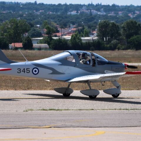Κατέπεσε εκπαιδευτικό αεροπλάνο στο Τατόι