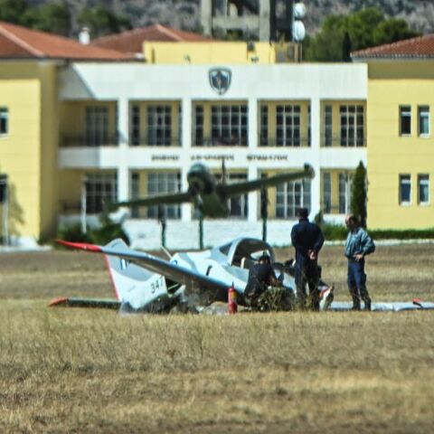 Τατόι: Οι πρώτες εικόνες από το σημείο της πτώσης του αεροσκάφους της Πολεμικής Αεροπορίας