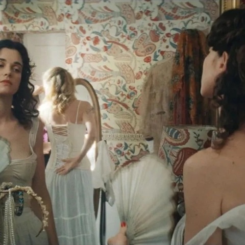 Η Τζειν Όστεν με κατέστρεψε: Η αγαπημένη ρομαντική κομεντί έρχεται στην πλατφόρμα του Cinobo