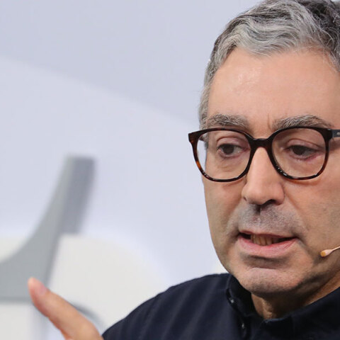 Επιστροφή στη Ρενς: Η απάτη και η γενναιότητα του Ντιντιέ Εριμπόν