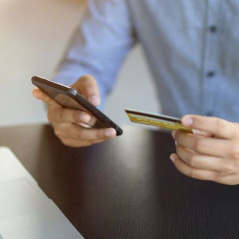 ΕΕ-Ευρωπαϊκή Επιτροπή: Νέοι κανόνες για ταχύτερη και ασφαλέστερη μεταφορά χρημάτων - Τι αλλάζει από σήμερα για πολίτες και επιχειρήσεις της ευρωζώνης  