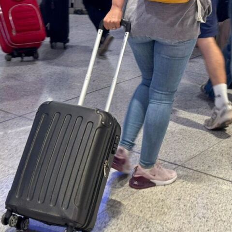 Αεροδρόμια: Τέλος οι σφραγίδες στα διαβατήρια - Πώς θα γίνονται πλέον οι έλεγχοι