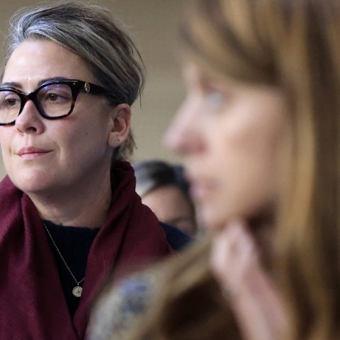 Η ακτιβιστική δράση της Καρολίν  Νταριάν και η πιθανότητα να κατέβει στην κεντρική πολιτική σκηνή της Γαλλίας