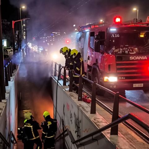 Δείτε εικόνες από τη φωτιά σε υπόγεια διάβαση στη Λεωφόρο Συγγρού