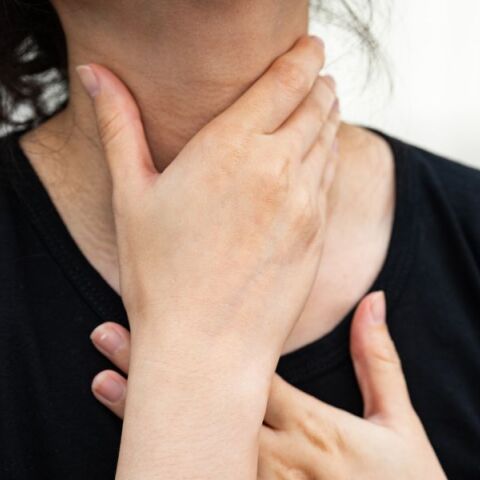 Κίνα: Ηλικιωμένη κατάπιε 8 ζωντανά βατράχια για να ανακουφίσει πόνο στην μέση - Η «αγωγή» της προκάλεσε σοβαρή παρασιτική μόλυνση και βλάβη στο πεπτικό σύστημα.