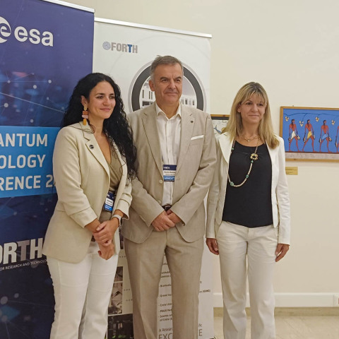 κα. Μηνόγλου (Διευθύντρια του Τμήματος Οπτικής, Ρομποτικής και Βιολογικών Επιστημών της ESA), κ. Χαρμανδάρης (Πρόεδρος του ΙΤΕ) και κα. Πανοπουλου