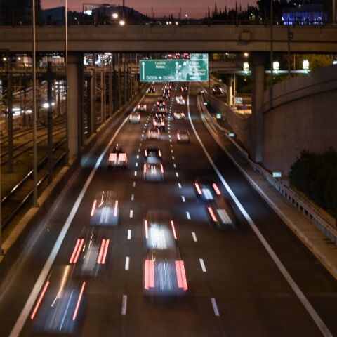 Ελεγχοι για τέλη και ανασφάλιστα ΙΧ: Ερχονται SMS σε πάνω από 200.000 παραβάτες