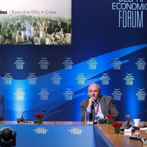 Ο Ρίκι Μπαρντέτ βλέπει την Αθήνα αλλιώς