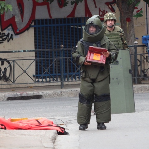 Δείτε εικόνες από το σημείο όπου βρέθηκε η χειροβομβίδα στη Λιοσίων 