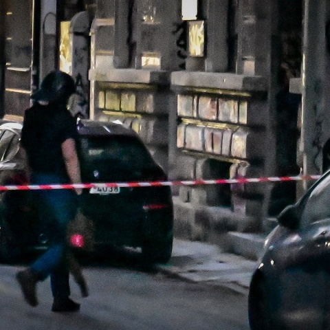 Αστυνομικές δυνάμεις στο σημείο όπου βρέθηκε το ύποπτο αντικείμενο