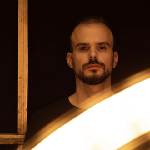 Αλέξανδρος Γκόνης: «Πολλά ωραία ανθίζουν στη σιωπή»