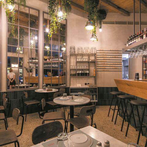 10 στάσεις για τις βόλτες σου στο Κουκάκι