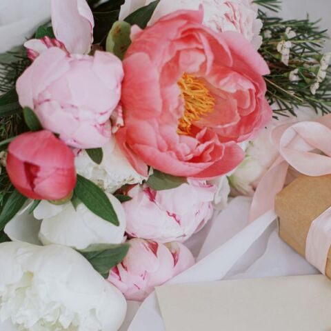 Ποιοι γιορτάζουν σήμερα 20 Οκτωβρίου 2025; Το εορτολόγιο της Athens Voice σου τους θυμίζει. Μην ξεχάσεις να τους δώσεις τις καλύτερες ευχές σου!