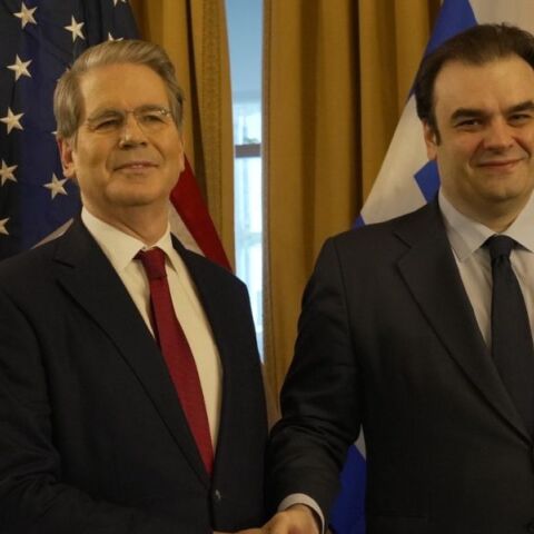 Συνάντηση του Κυριάκου Πιερρακάκη με τον Αμερικανό υπουργό Οικονομικών Σκοτ Μπέσεντ στην Ουάσιγκτον - Συνομιλίες για επενδύσεις, τεχνολογία και ενέργεια