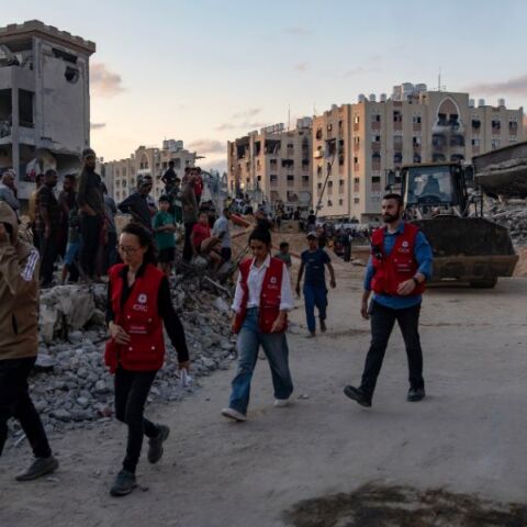 Ο Ερυθρός Σταυρός παρέλαβε ακόμη μία σορό ομήρου στη Γάζα - Το Ισραήλ ζητά την πλήρη εφαρμογή της συμφωνίας για την επιστροφή όλων των νεκρών