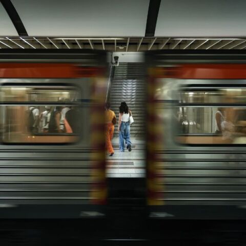 Σε εξέλιξη οι μελέτες για την επέκταση του Μετρό προς Ελληνικό και Γλυφάδα - Προχωρούν τα έργα της γραμμής 4 και σχεδιάζονται νέες συνδέσεις.