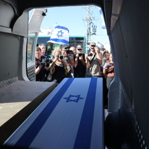 Το Ισραήλ ταυτοποίησε τη δεύτερη σορό ομήρου από τη Χαμάς - Πρόκειται για τον Ταϊλανδό Σοντάγια Οακχαράσρι, θύμα της επίθεσης της 7ης Οκτωβρίου 2023.