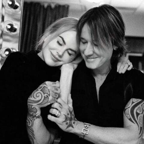 Ο Κιθ Έρμπαν αντιδρά χιουμοριστικά σε θαυμάστρια που ονομάζεται «Νικόλ», λίγο μετά το διαζύγιό του με την Νικόλ Κίντμαν.