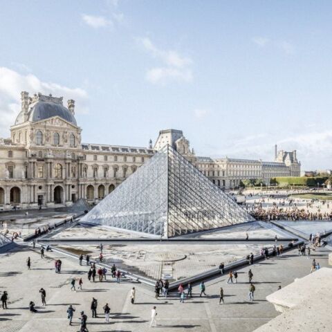 Ληστεία στο Μουσείο του Λούβρου στο κέντρο του Παρισιού - Η υπουργός Πολιτισμού Ρασιντά Ντατί επιβεβαίωσε το περιστατικό - Οι πρώτες πληροφορίες