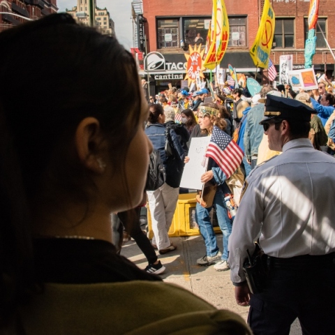 ΗΠΑ: Τι δείχνουν οι διαδηλώσεις για την πορεία της προεδρίας Τραμπ;
