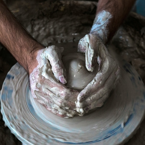 Πόλη μου φτιαγμένη απο πηλό: Εργαστήρια κεραμικής σε Αθήνα και Θεσσαλονίκη