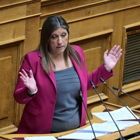 Ζοφερή δυστοπία! Κάνουν στη Ζωή ερωτήσεις που δεν της αρέσουν!