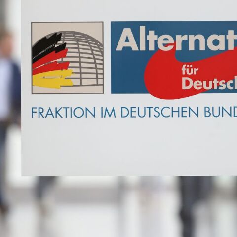 Γερμανία: Πολιτικοί από CDU, SPD και Πράσινους κατηγορούν το AfD ότι λειτουργεί ως δίαυλος κατασκοπείας υπέρ της Ρωσίας και του Πούτιν.