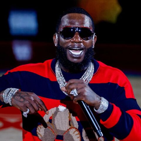 Ο ράπερ Gucci Mane αποκάλυψε ότι διαγνώστηκε με σχιζοφρένεια και διπολική διαταραχή, μιλώντας ανοιχτά για την ψυχική του υγεία.