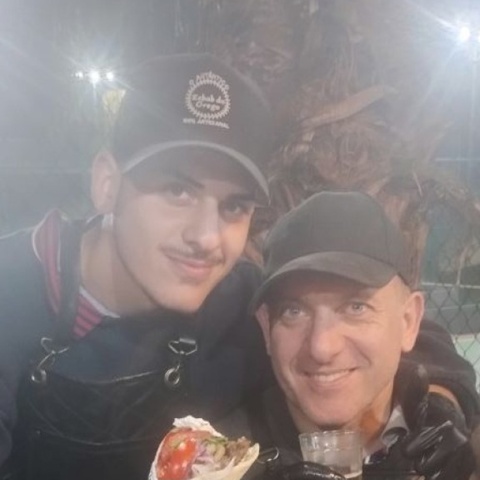 Ο 18χρονος Έλληνας έπεσε νεκρός από πυροβολισμούς στο εστιατόριο όπου εργαζόταν