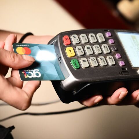 Φορολογικό νομοσχέδιο: Από 1 Δεκεμβρίου 2025 το IRIS για τα νομικά πρόσωπα - Για να διασφαλιστεί η ομαλή εφαρμογή του μέτρου και η τεχνική ετοιμότητα των φορέων