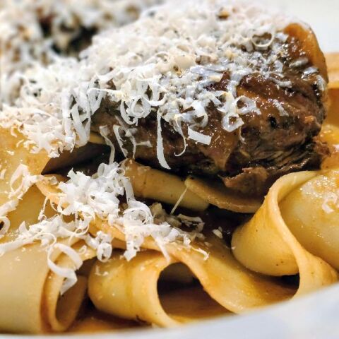 Τρελή Ροδιά, Πετράλωνα