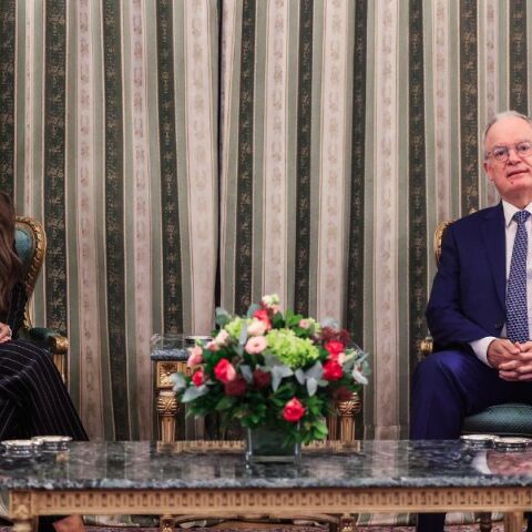 Η Κίμπερλι Γκιλφόιλ επέδωσε τα διαπιστευτήριά της στον Πρόεδρο της Δημοκρατίας, Κωνσταντίνο Τασούλα, και ανέλαβε επίσημα καθήκοντα πρέσβη των ΗΠΑ στην Ελλάδα.