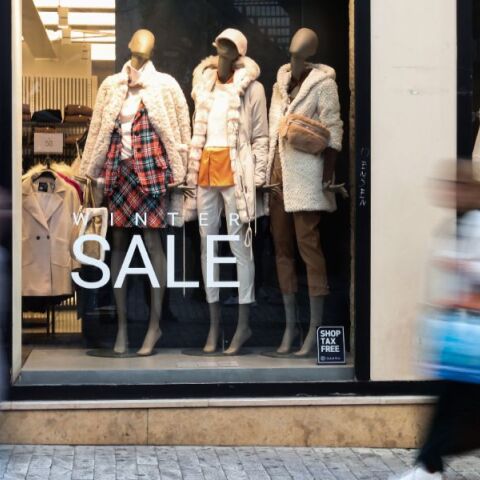 Πότε ξεκινούν οι χειμερινές εκπτώσεις 2026 - Έως πότε θα διαρκέσουν