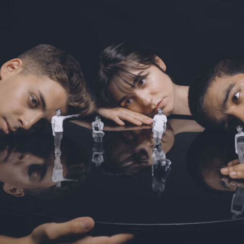 Καιρός να την πουλεύουµε | Θέατρο Art63